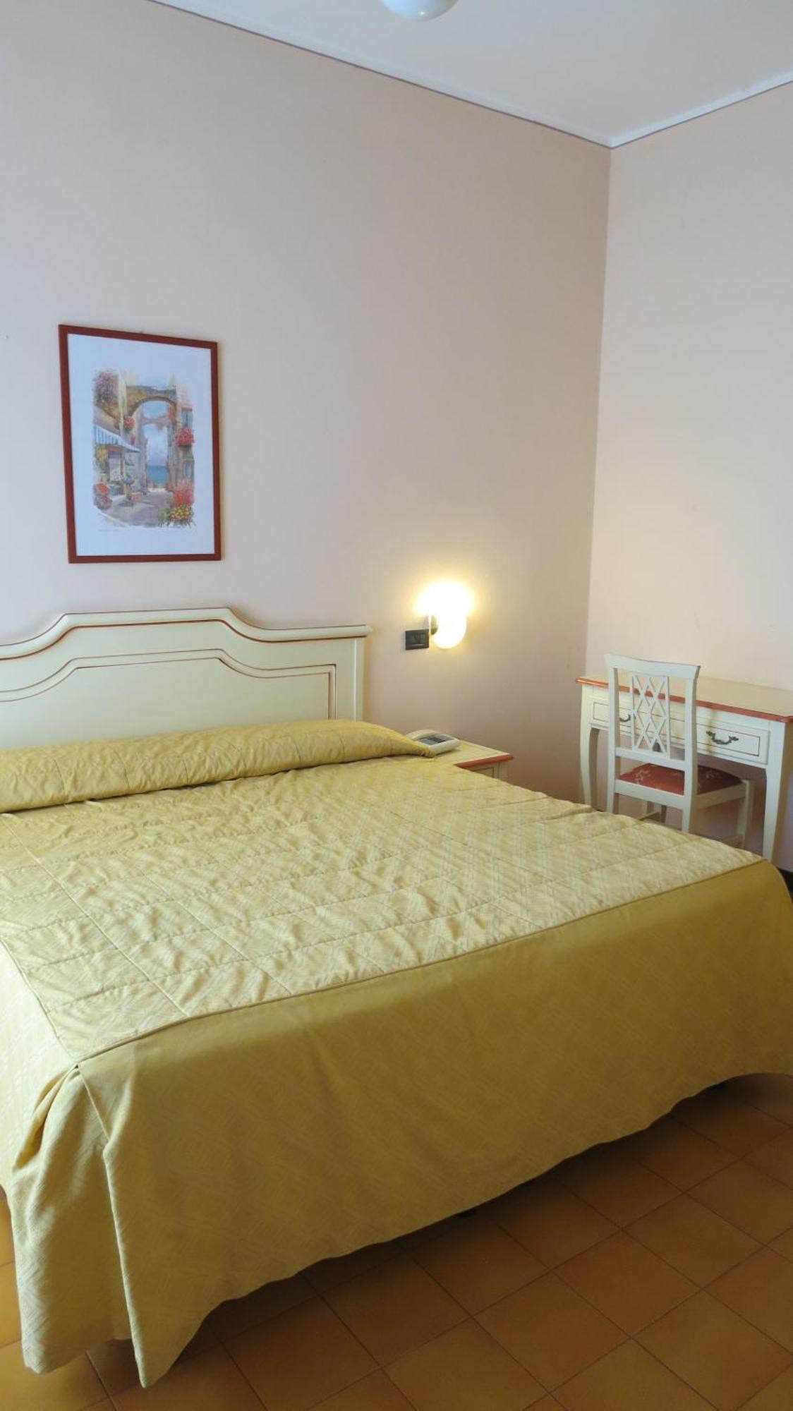 La Quiete Park Hotel Manerba del Garda Exterior photo
